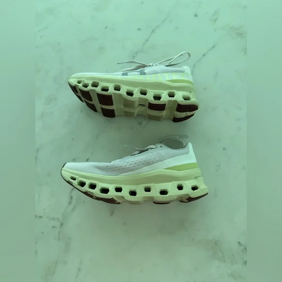 On - Picture 2 of 15